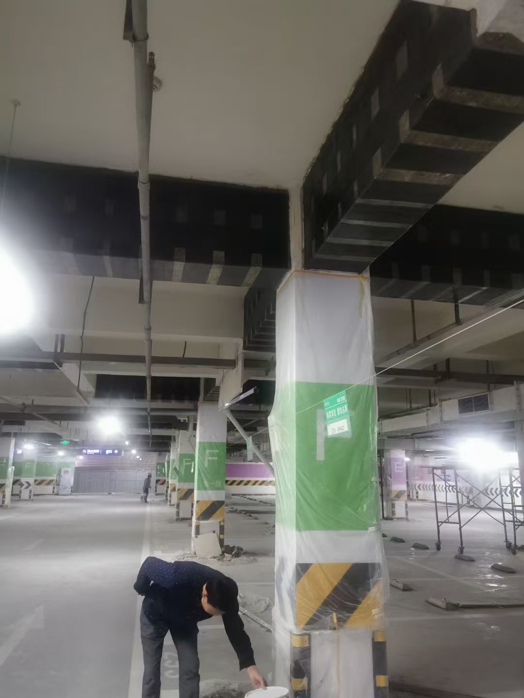 七台河柱子露出钢筋生锈怎么办